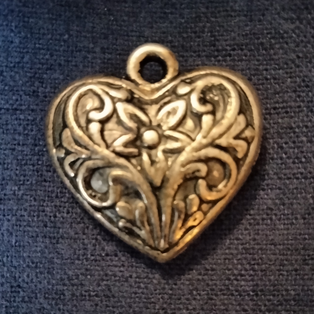3 For25silver-Tone Heart Pendant Charm Scroll Art Nouveau Boho Folklore